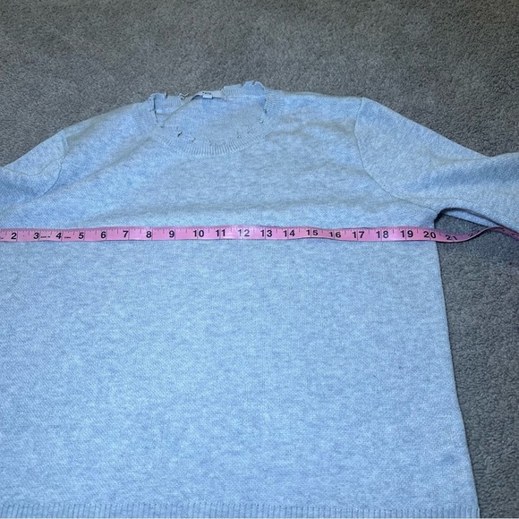 Distressed Grey Fate Sweater For Women Size Small Long Sleeve Knit - Picture 8 of 9